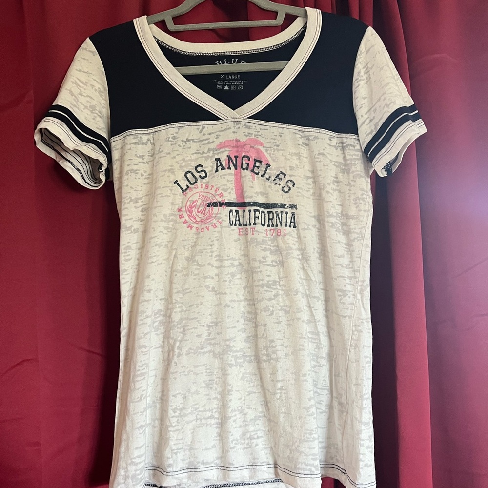 LA California V-Neck Colorblock Tee - White & Navy